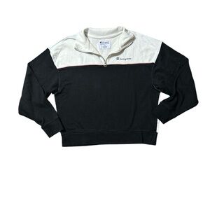 Champion women’s Zip Up Sweater in Black and White medium